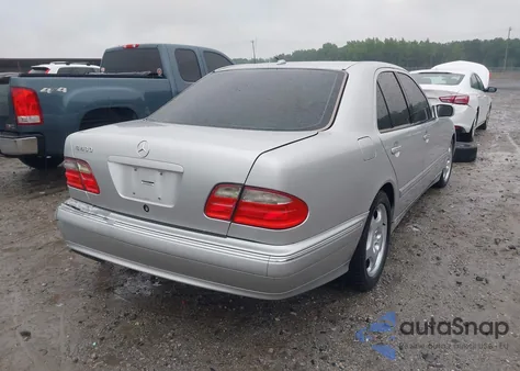 2001 Mercedes-Benz E 430 z USA, uszkodzony, nr VIN WDBJF70JX1B281328